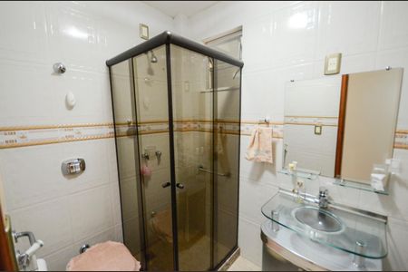 Apartamento à venda com 80m², 2 quartos e 1 vaga Apartamento à venda com 80m², 2 quartos e 1 vagaBanheiro Social