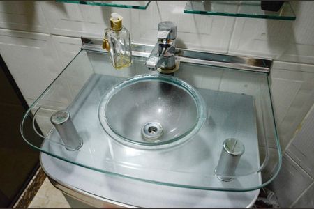 Apartamento à venda com 80m², 2 quartos e 1 vaga Apartamento à venda com 80m², 2 quartos e 1 vagaBanheiro Social