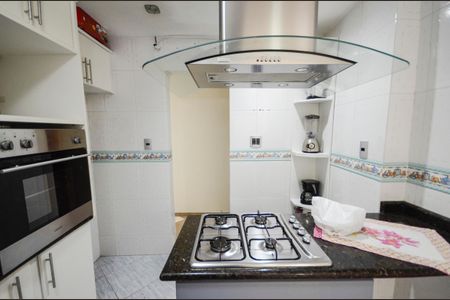 Apartamento à venda com 80m², 2 quartos e 1 vaga Apartamento à venda com 80m², 2 quartos e 1 vagaCozinha