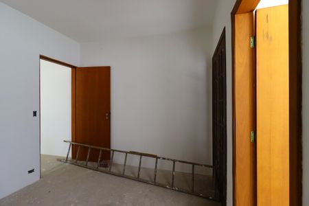 Casa à venda com 258m², 4 quartos e 4 vagasSuíte 1