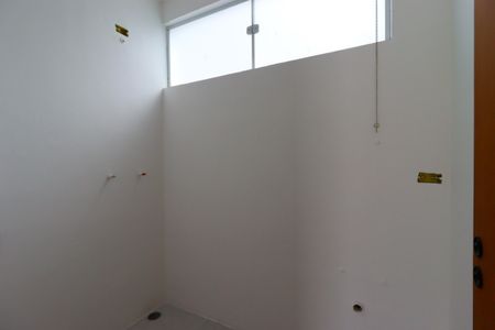 Casa à venda com 258m², 4 quartos e 4 vagasBanheiro da Suíte 2