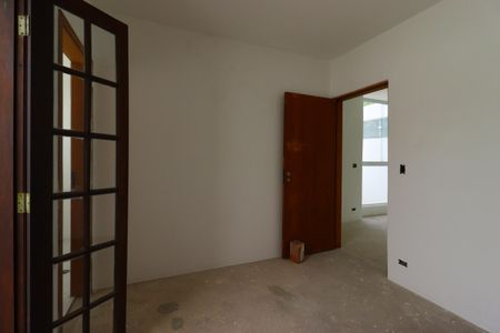 Casa à venda com 258m², 4 quartos e 4 vagasSuíte 3