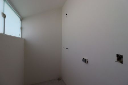 Casa à venda com 258m², 4 quartos e 4 vagasBanheiro da Suíte 1