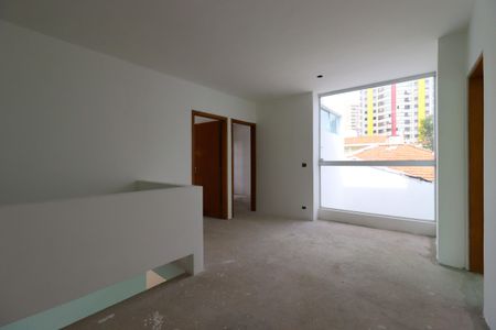 Casa à venda com 258m², 4 quartos e 4 vagasCorredor