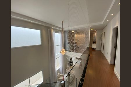 Casa de condomínio à venda com 325m², 4 quartos e 4 vagas Casa de condomínio à venda com 325m², 4 quartos e 4 vagasFoto 01