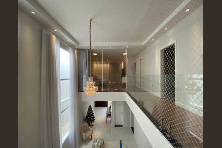 Casa de condomínio à venda com 325m², 4 quartos e 4 vagas Casa de condomínio à venda com 325m², 4 quartos e 4 vagasFoto 01