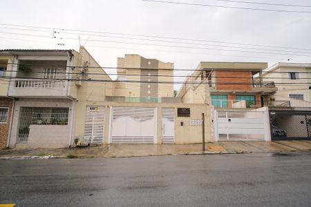 Casa de condomínio à venda com 70m², 2 quartos e 1 vagaFachada
