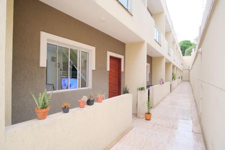 Casa de condomínio à venda com 70m², 2 quartos e 1 vagaÁrea comum