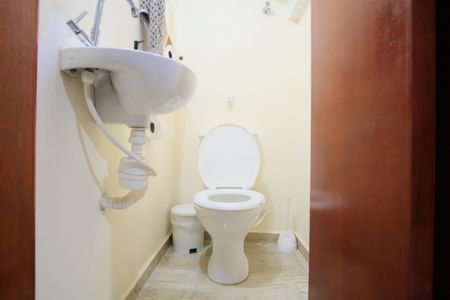 Casa de condomínio à venda com 70m², 2 quartos e 1 vagaLavabo