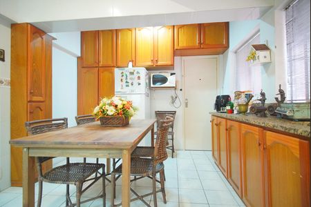 Apartamento à venda com 100m², 2 quartos e sem vagaCozinha