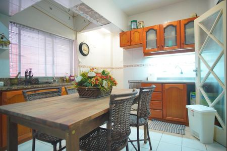 Apartamento à venda com 100m², 2 quartos e sem vagaCozinha