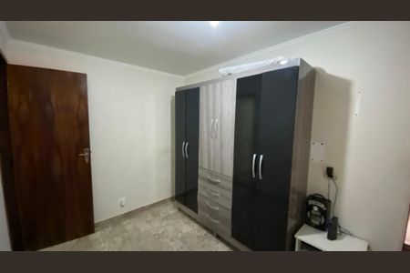 Casa à venda com 230m², 3 quartos e 3 vagas Casa à venda com 230m², 3 quartos e 3 vagasQuarto 2