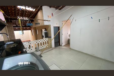 Casa à venda com 230m², 3 quartos e 3 vagas Casa à venda com 230m², 3 quartos e 3 vagasÁrea de Serviço