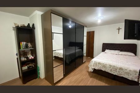 Casa à venda com 230m², 3 quartos e 3 vagas Casa à venda com 230m², 3 quartos e 3 vagasSuite