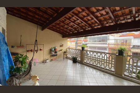 Casa à venda com 230m², 3 quartos e 3 vagas Casa à venda com 230m², 3 quartos e 3 vagasSuite Varanda