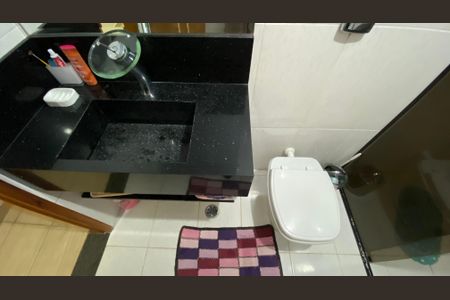 Casa à venda com 230m², 3 quartos e 3 vagas Casa à venda com 230m², 3 quartos e 3 vagasBanheiro