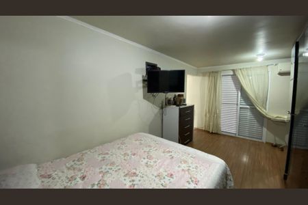 Casa à venda com 230m², 3 quartos e 3 vagas Casa à venda com 230m², 3 quartos e 3 vagasSuite