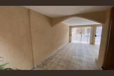 Casa à venda com 230m², 3 quartos e 3 vagas Casa à venda com 230m², 3 quartos e 3 vagasQuintal