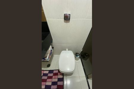 Casa à venda com 230m², 3 quartos e 3 vagas Casa à venda com 230m², 3 quartos e 3 vagasBanheiro