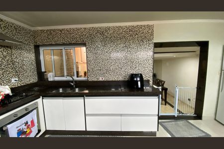 Casa à venda com 230m², 3 quartos e 3 vagas Casa à venda com 230m², 3 quartos e 3 vagasCozinha