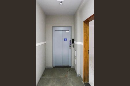 Apartamento à venda com 35m², 2 quartos e sem vagaElevador