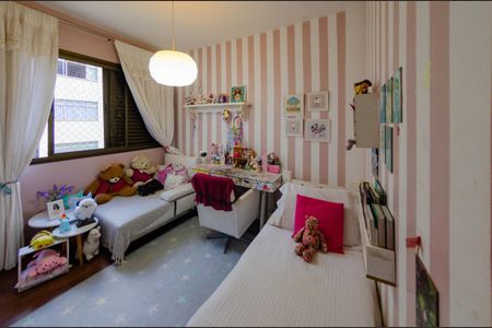 Apartamento à venda com 178m², 4 quartos e 3 vagas Apartamento à venda com 178m², 4 quartos e 3 vagasQuarto 1