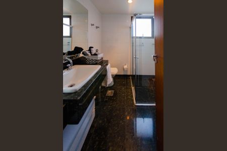 Apartamento à venda com 178m², 4 quartos e 3 vagas Apartamento à venda com 178m², 4 quartos e 3 vagasBanheiro