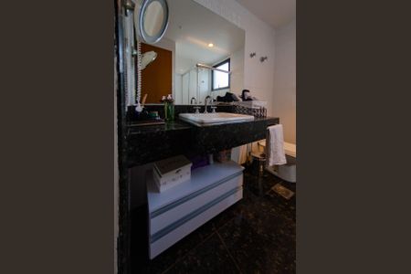 Apartamento à venda com 178m², 4 quartos e 3 vagas Apartamento à venda com 178m², 4 quartos e 3 vagasBanheiro