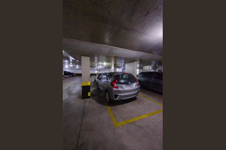 Apartamento à venda com 178m², 4 quartos e 3 vagas Apartamento à venda com 178m², 4 quartos e 3 vagasGaragem