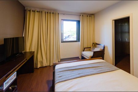 Apartamento à venda com 178m², 4 quartos e 3 vagas Apartamento à venda com 178m², 4 quartos e 3 vagasSuíte