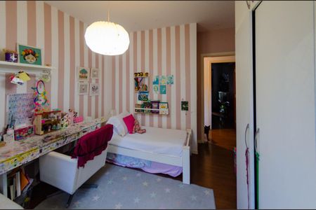 Apartamento à venda com 178m², 4 quartos e 3 vagas Apartamento à venda com 178m², 4 quartos e 3 vagasQuarto 1