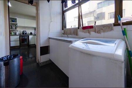 Apartamento à venda com 178m², 4 quartos e 3 vagas Apartamento à venda com 178m², 4 quartos e 3 vagasÁrea de serviço