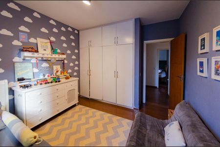 Apartamento à venda com 178m², 4 quartos e 3 vagas Apartamento à venda com 178m², 4 quartos e 3 vagasQuarto 2