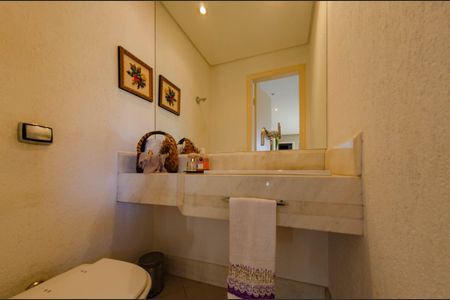 Apartamento à venda com 178m², 4 quartos e 3 vagas Apartamento à venda com 178m², 4 quartos e 3 vagasLavabo