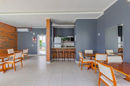 Apartamento à venda com 46m², 2 quartos e 1 vaga Apartamento à venda com 46m², 2 quartos e 1 vagaÁrea comum - Salão de festas