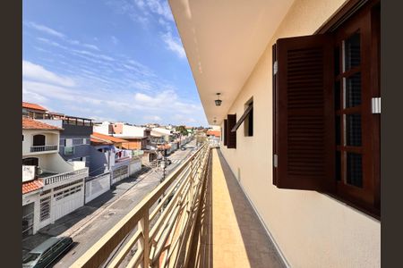 Apartamento para alugar com 202m², 2 quartos e 2 vagas Apartamento para alugar com 202m², 2 quartos e 2 vagasVaranda integrativa entre a sala, quarto e suíte