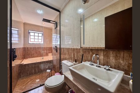 Apartamento para alugar com 202m², 2 quartos e 2 vagas Apartamento para alugar com 202m², 2 quartos e 2 vagasBanheiro da Suíte