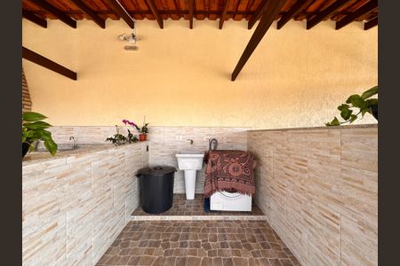 Apartamento para alugar com 202m², 2 quartos e 2 vagas Apartamento para alugar com 202m², 2 quartos e 2 vagasLavanderia