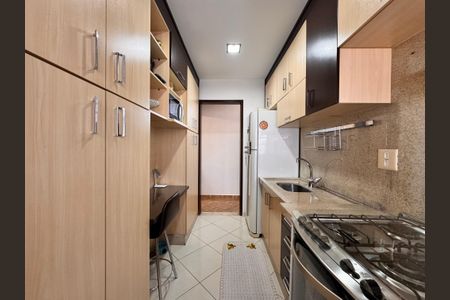 Apartamento para alugar com 202m², 2 quartos e 2 vagas Apartamento para alugar com 202m², 2 quartos e 2 vagasCozinha