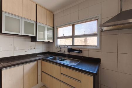 Casa de condomínio à venda com 291m², 3 quartos e 4 vagas Casa de condomínio à venda com 291m², 3 quartos e 4 vagasCozinha