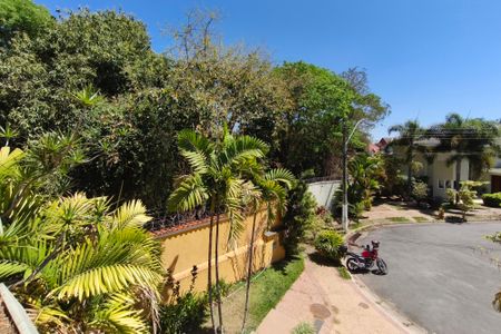 Casa de condomínio à venda com 291m², 3 quartos e 4 vagas Casa de condomínio à venda com 291m², 3 quartos e 4 vagasVista Solário