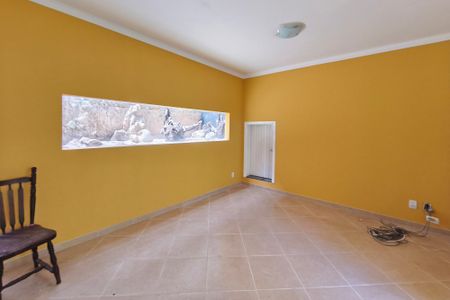 Casa de condomínio à venda com 291m², 3 quartos e 4 vagas Casa de condomínio à venda com 291m², 3 quartos e 4 vagasEscritório