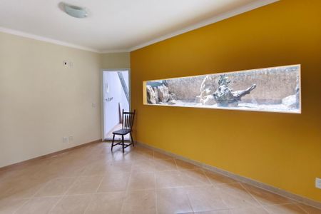 Casa de condomínio à venda com 291m², 3 quartos e 4 vagas Casa de condomínio à venda com 291m², 3 quartos e 4 vagasEscritório