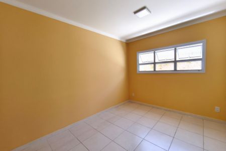 Casa de condomínio à venda com 291m², 3 quartos e 4 vagas Casa de condomínio à venda com 291m², 3 quartos e 4 vagasSala de Jantar