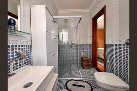 Casa à venda com 241m², 4 quartos e 6 vagas Casa à venda com 241m², 4 quartos e 6 vagasBanheiro da suíte