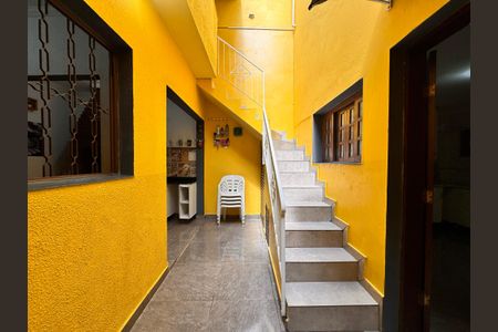 Casa à venda com 241m², 4 quartos e 6 vagas Casa à venda com 241m², 4 quartos e 6 vagasQuintal