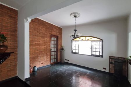 Casa à venda com 242m², 5 quartos e 5 vagas