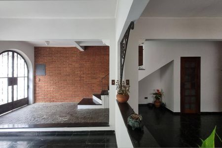 Casa à venda com 242m², 5 quartos e 5 vagas