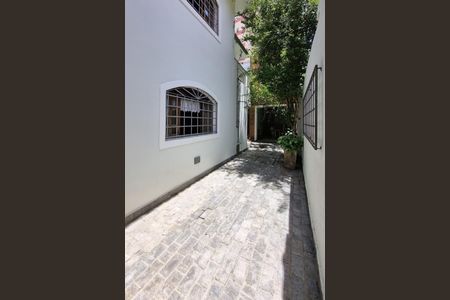 Casa à venda com 242m², 5 quartos e 5 vagas