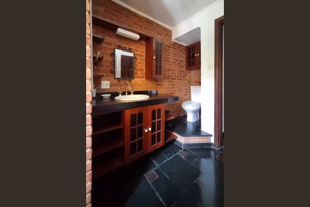 Casa à venda com 242m², 5 quartos e 5 vagas